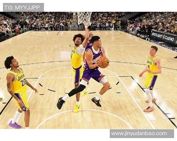 湖人对阵太阳首发阵容分析及比赛前瞻展望